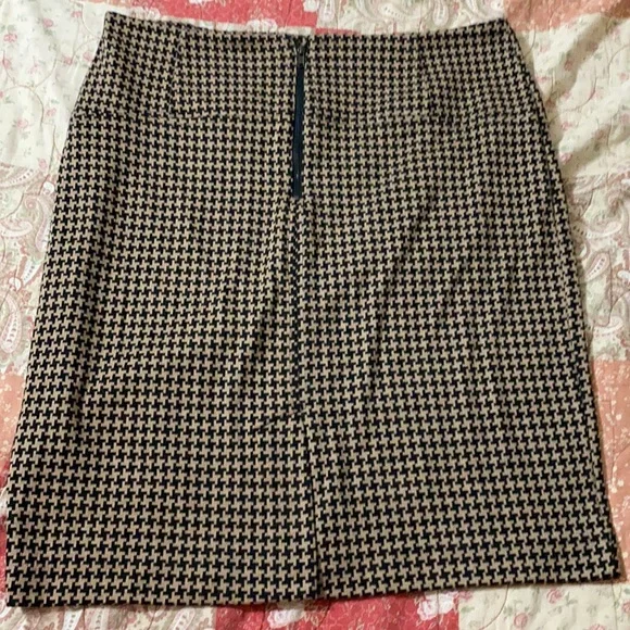 New York & Company Skirt - Picture 3 of 7